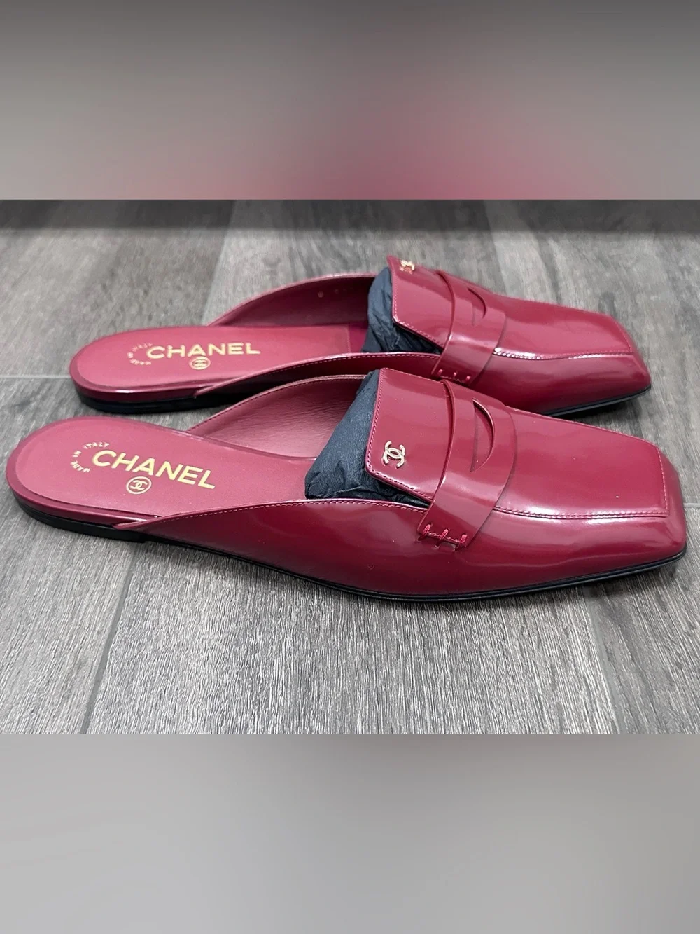 2026 CHANEL BURGUNDY LEATHER SLIDES MULES HALF LOAFER SHOES GOLD CC LOGO 41